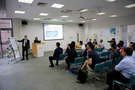 巴斯特的极致天窗工艺澳门新葡京网页遇见伟(图14)