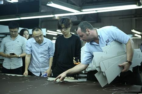 巴斯特的极致天窗工艺澳门新葡京网页遇见伟(图26)